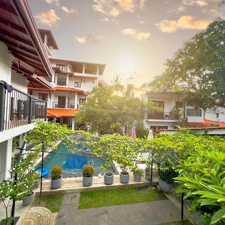 Villa Red Lobster Hikkaduwa Bagian luar foto