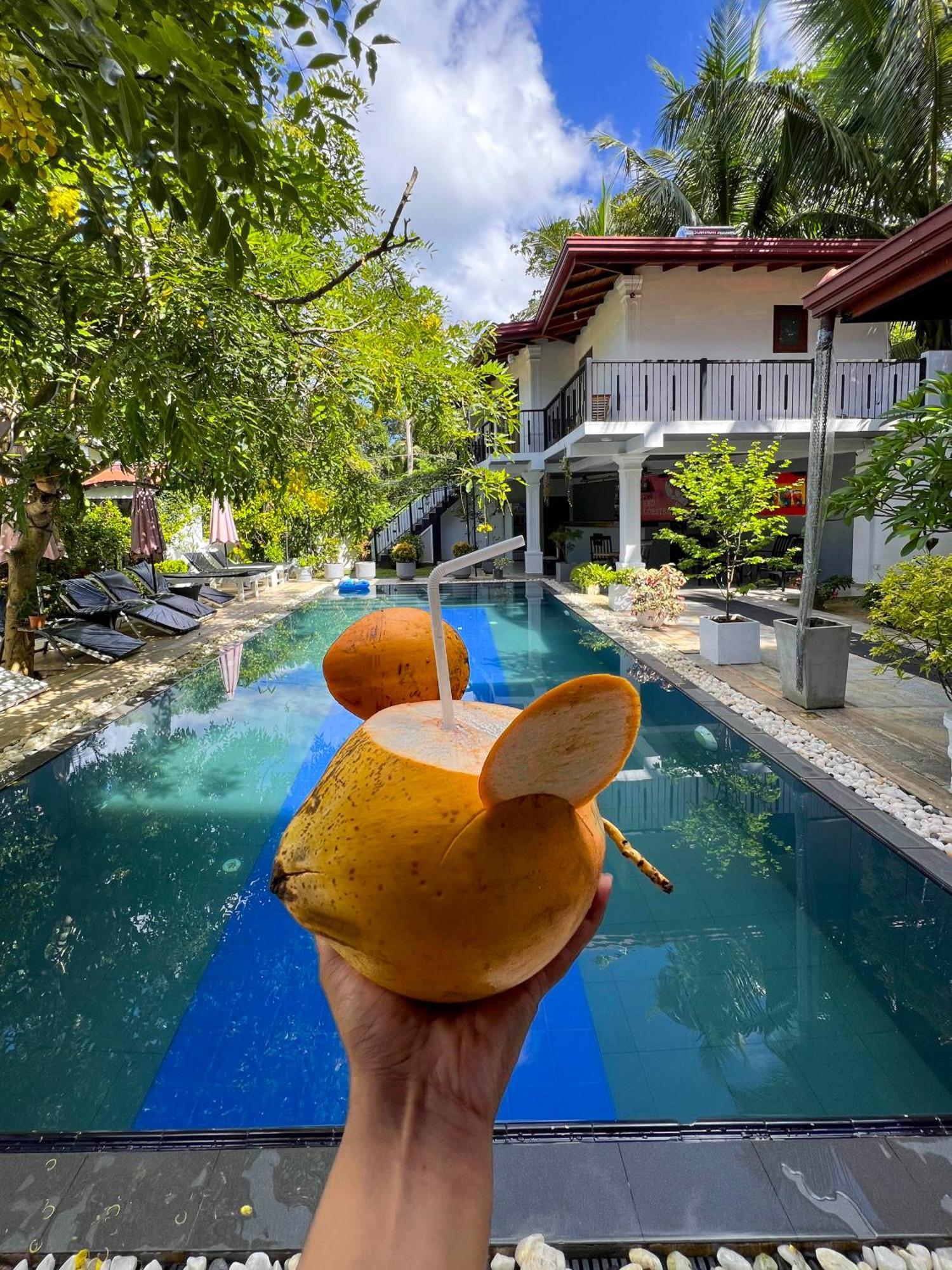 Villa Red Lobster Hikkaduwa Bagian luar foto