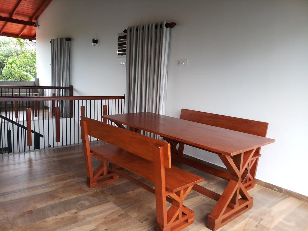 Villa Red Lobster Hikkaduwa Bagian luar foto
